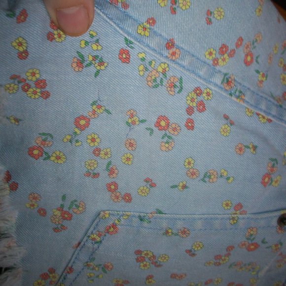 Billabong Womens M Size 7 Shorts 32" Waist Daisy May Floral Denim Distressed - Picture 8 of 8
